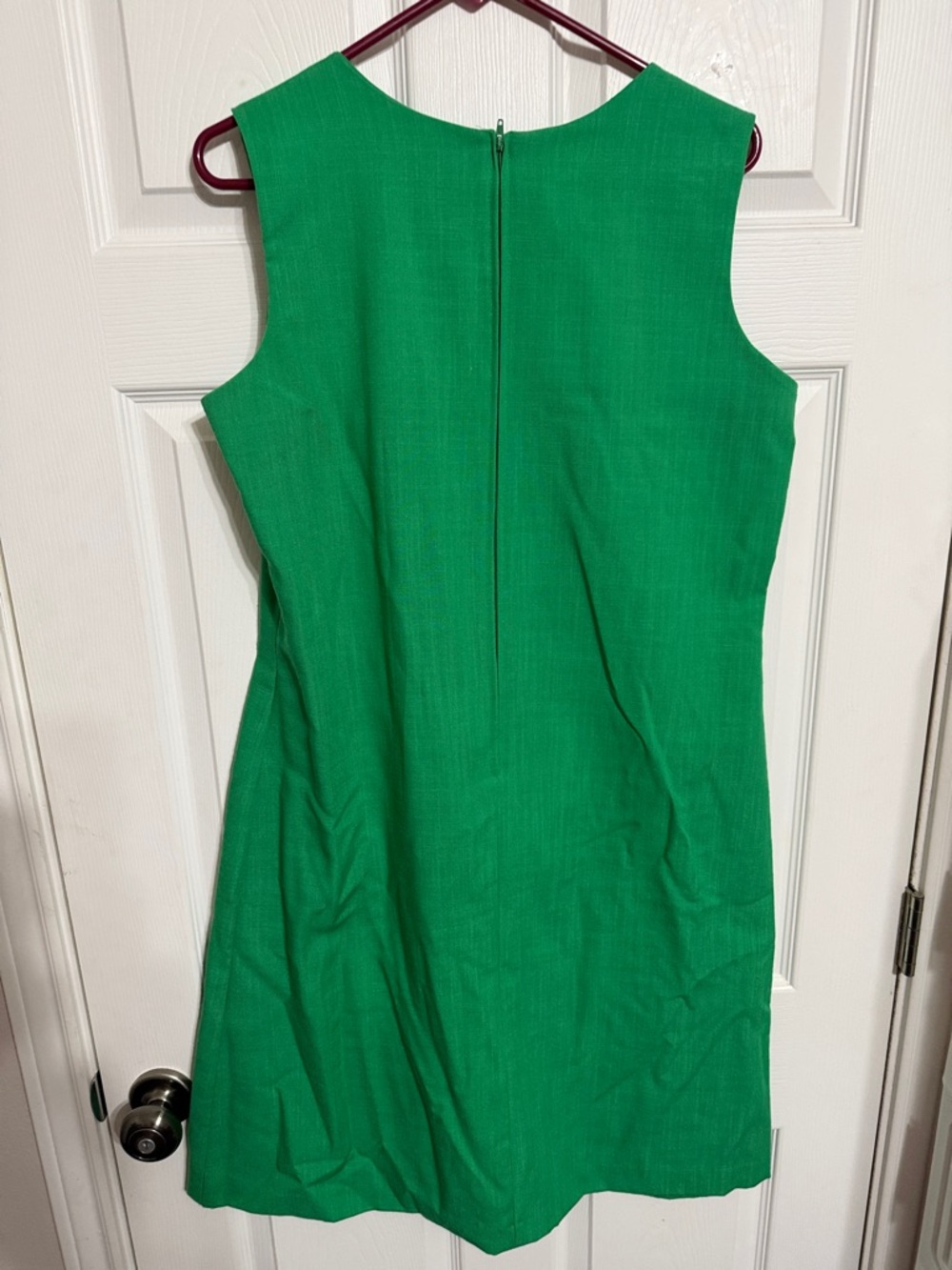 Green Sleeveless Midi Dress - Classic Tailored Style - Picture 4 of 4